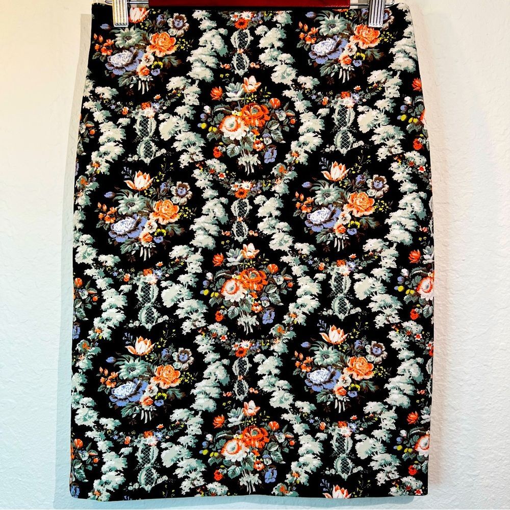Philosophy black floral print pencil skirt 🖤 sturdy stretch 🖤 size 4